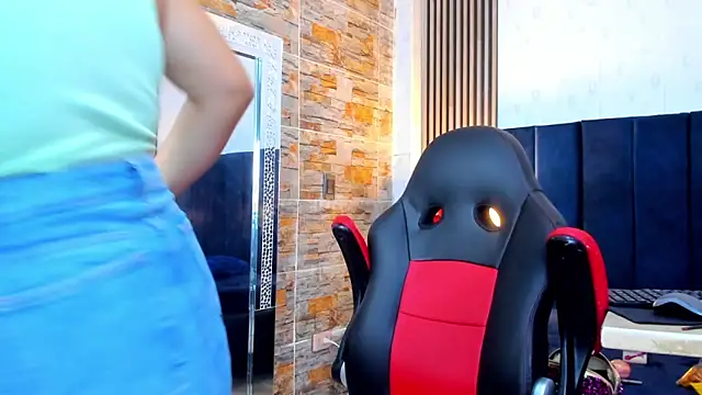 SammyEvanns  online show from April 16, 2026, 2:12 am