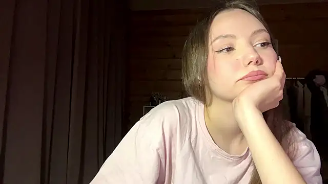 Snapshot of LenLen_Solen chatting on March 24, 2026, 12:49 pm LenLen Solen online show from March 24, 2026, 12:49 pm