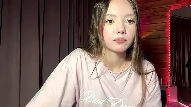 Snapshot of LenLen_Solen chatting on April 14, 2026, 12:21 pm LenLen Solen online show from April 14, 2026, 12:21 pm