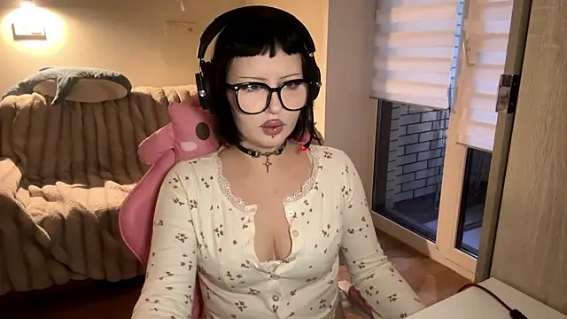 Snapshot of Setty_Asky chatting on April 1, 2026, 1:12 pm Setty Asky online show from April 1, 2026, 1:12 pm