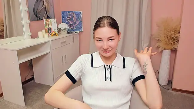 AndriaWhitford online show from March 22, 2026, 8:49 am