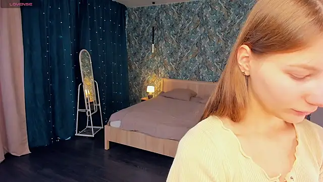 AndriaWhitford online show from April 12, 2026, 6:49 am