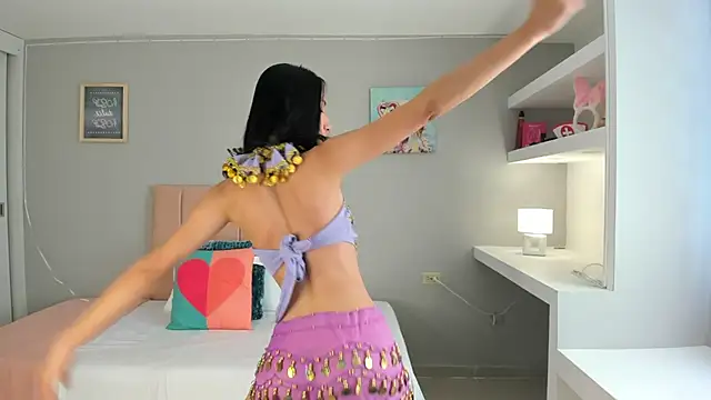 Snapshot of Violetta_keller chatting on May 9, 2026, 12:52 pm Violetta keller online show from May 9, 2026, 12:52 pm