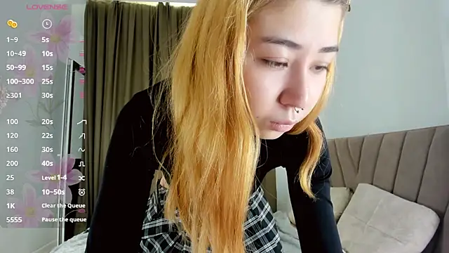 gigi meii online show from April 3, 2026, 1:28 pm