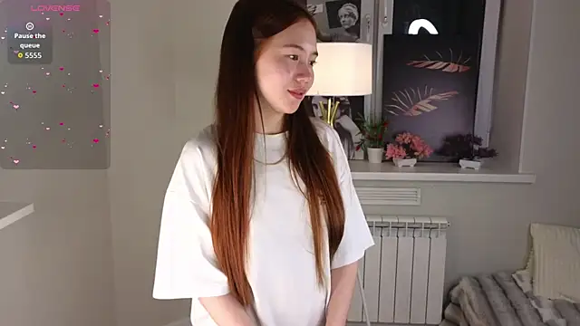 Snapshot of RoniDetterich chatting on April 6, 2026, 5:14 pm RoniDetterich online show from April 6, 2026, 5:14 pm