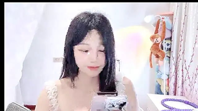 QQ-7890 online show from April 10, 2026, 12:12 pm