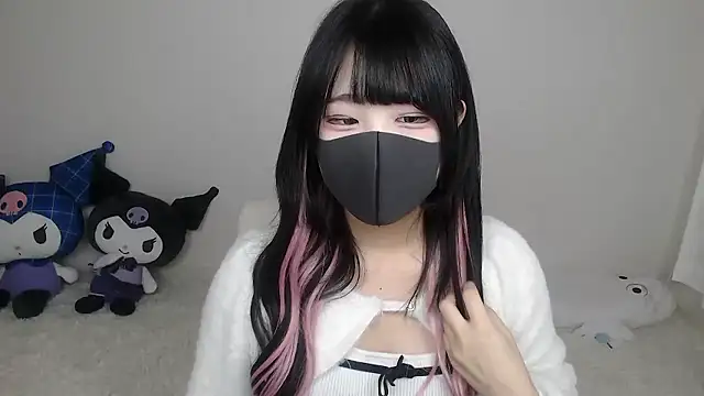 nanami nyann online show from March 23, 2026, 4:07 pm