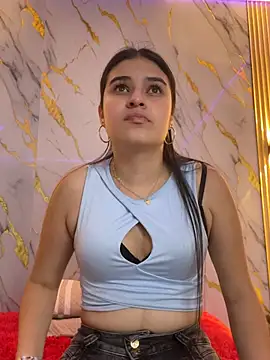 Snapshot of Valkiria77_Eup chatting on April 9, 2026, 12:01 am Valkiria77 Eup online show from April 9, 2026, 12:01 am