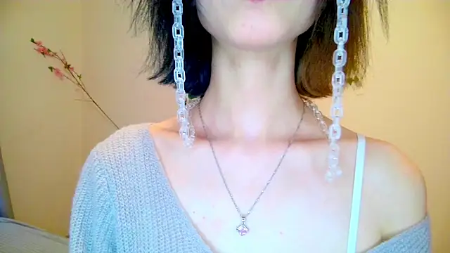 Layla Muur online show from March 20, 2026, 3:02 pm