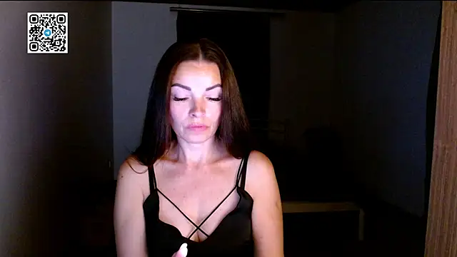 Snapshot of Ivorymuse_ chatting on May 24, 2026, 6:52 pm Ivorymuse online show from May 24, 2026, 6:52 pm