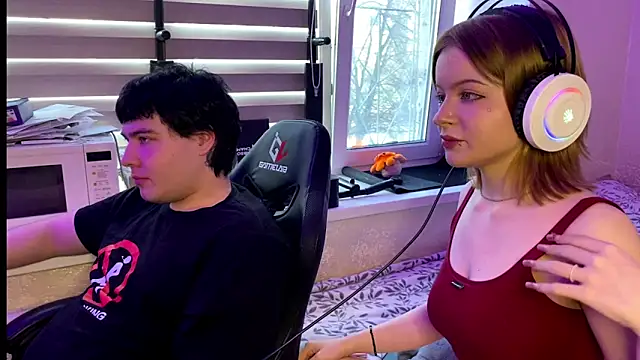 LaslyTilly online show from March 31, 2026, 11:34 am