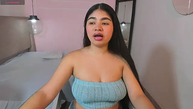 Snapshot of MilaHeat1 chatting on May 1, 2026, 7:41 pm MilaHeat1 online show from May 1, 2026, 7:41 pm