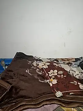 Ishika baby  online show from April 6, 2026, 11:06 pm