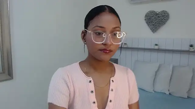 Rubi Diamond  online show from April 10, 2026, 7:54 pm