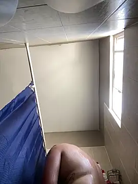 HOTB0Y18 online show from April 8, 2026, 8:43 pm