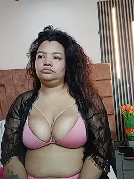 Lara Seduce online show from May 26, 2026, 1:37 am