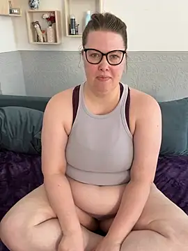 MaschaMangold online show from July 29, 2026, 10:36 am