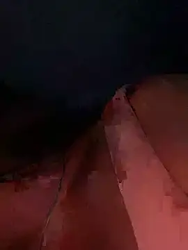 emiiross online show from April 10, 2026, 2:51 am