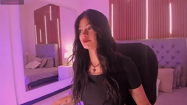 Snapshot of LiaSalvatore chatting on March 21, 2026, 12:20 pm LiaSalvatore online show from March 21, 2026, 12:20 pm