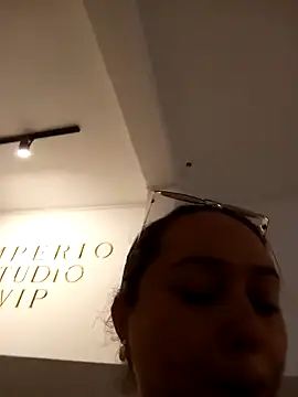 SabrinaVantress online show from April 13, 2026, 11:42 pm