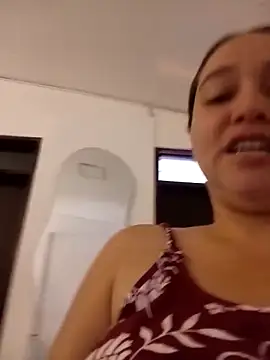 Snapshot of SabrinaVantress chatting on April 28, 2026, 3:44 am SabrinaVantress online show from April 28, 2026, 3:44 am
