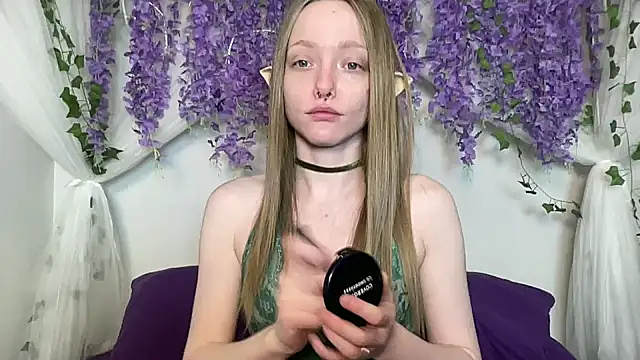 Snapshot of ElfGirlAna chatting on March 24, 2026, 3:12 pm ElfGirlAna online show from March 24, 2026, 3:12 pm