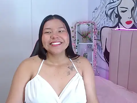 Snapshot of alma_ramseycm chatting on April 7, 2026, 8:43 pm alma ramseycm online show from April 7, 2026, 8:43 pm