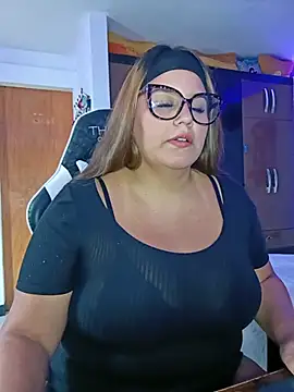 Snapshot of Bonny_rousse01 chatting on June 15, 2026, 12:27 pm Bonny rousse01 online show from June 15, 2026, 12:27 pm