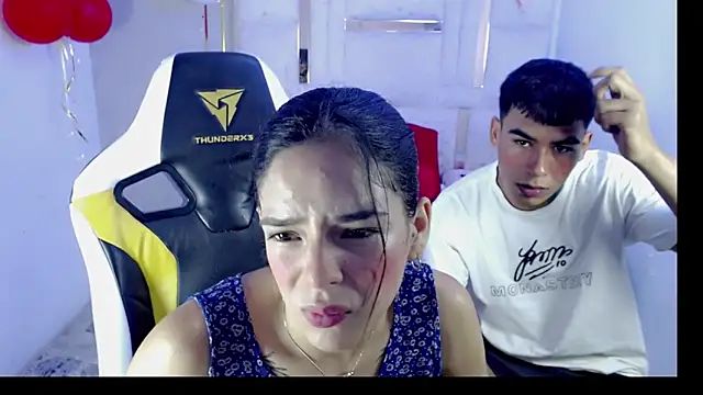 Snapshot of Nina_and_coby_ chatting on April 28, 2026, 9:30 pm Nina and coby online show from April 28, 2026, 9:30 pm