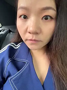 lucyxiaolulu online show from April 14, 2026, 2:38 am