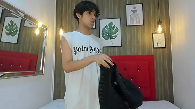  ArchieBlu  online show from March 24, 2026, 3:28 am