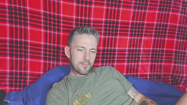 SkylarrGrey online show from April 16, 2026, 5:08 am