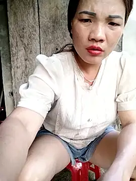 sfgggg1111 online show from April 13, 2026, 9:57 am