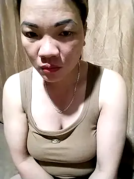 sfgggg1111 online show from April 16, 2026, 9:39 pm