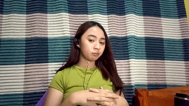 LenoraLacassagne online show from March 23, 2026, 3:56 pm