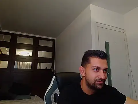 Snapshot of BryceReign chatting on May 26, 2026, 4:32 am BryceReign online show from May 26, 2026, 4:32 am