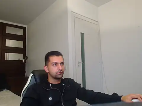 BryceReign online show from April 6, 2026, 4:41 am