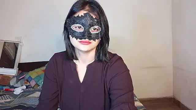 Punjabi baddie  online show from April 15, 2026, 5:17 pm