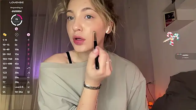 1Kellynaive online show from April 15, 2026, 5:39 pm