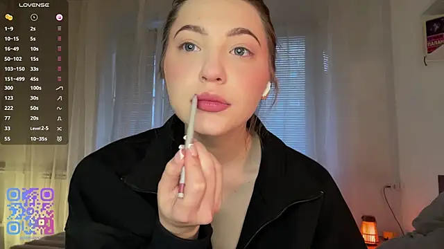 1Kellynaive online show from April 4, 2026, 4:02 pm