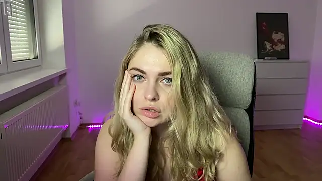 EvaKraz online show from April 14, 2026, 10:42 am