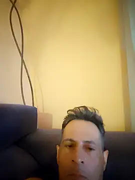 FINCHELABARCAVA online show from April 15, 2026, 11:38 pm