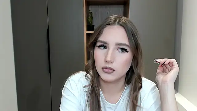 Snapshot of KarriDunman chatting on March 22, 2026, 4:16 am KarriDunman online show from March 22, 2026, 4:16 am