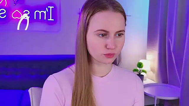 Lover Daisy  online show from April 16, 2026, 6:03 am