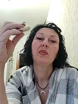 Snapshot of HelgaDennis chatting on April 11, 2026, 3:36 am HelgaDennis online show from April 11, 2026, 3:36 am