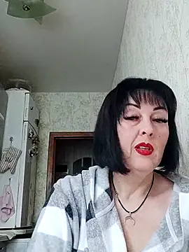 Snapshot of HelgaDennis chatting on April 17, 2026, 4:15 am HelgaDennis online show from April 17, 2026, 4:15 am