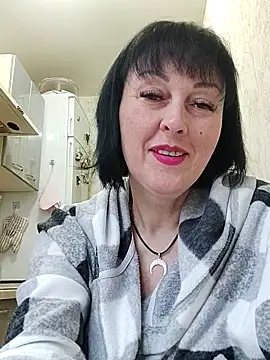 Snapshot of HelgaDennis chatting on April 3, 2026, 5:36 am HelgaDennis online show from April 3, 2026, 5:36 am