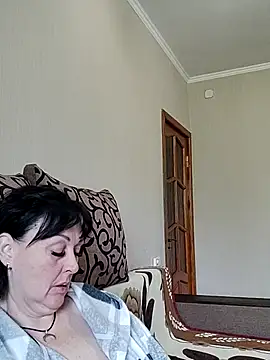 Snapshot of HelgaDennis chatting on May 2, 2026, 1:49 pm HelgaDennis online show from May 2, 2026, 1:49 pm