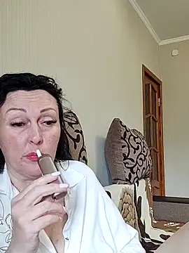 Snapshot of HelgaDennis chatting on May 21, 2026, 2:36 pm HelgaDennis online show from May 21, 2026, 2:36 pm