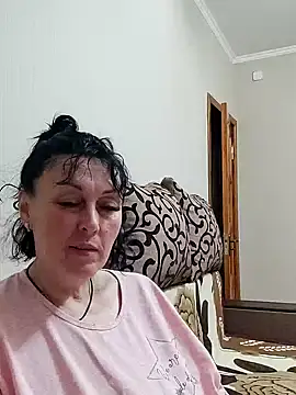 Snapshot of HelgaDennis chatting on May 20, 2026, 6:49 pm HelgaDennis online show from May 20, 2026, 6:49 pm